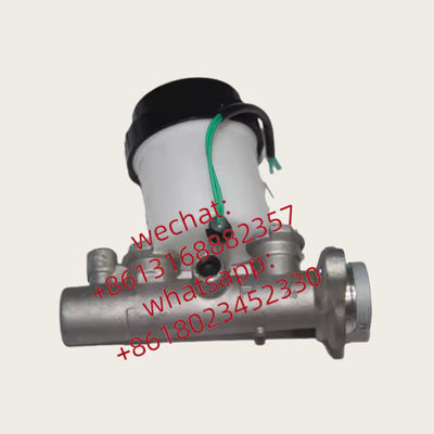 Auto Chassis Parts 46010-49L01 4601049L01 For Brake Master Cylinder Xutlin For NIissan Navara D21