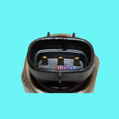Auto Engine Sensor Fuel Injection Pressure Sensor For Toyota Hilux VIGO Hiace 1KDFTV 2KDFTV OEM 89458-71010 499000-6121