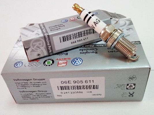 Auto Engine Spark Plugs For VW OEM 06E905611