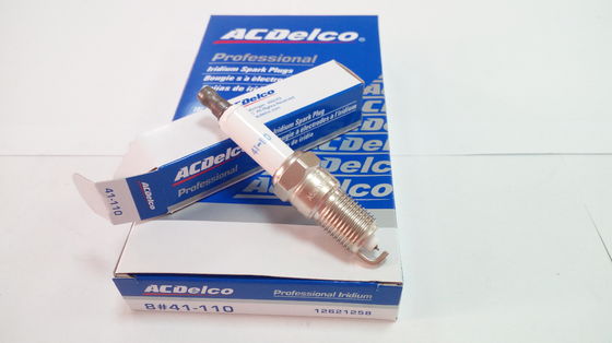Auto Engine Spark Plugs For Land  Cadillac OEM  41-110