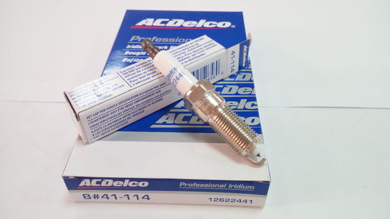 Auto Engine Spark Plugs For Land  Cadillac OEM  41-114