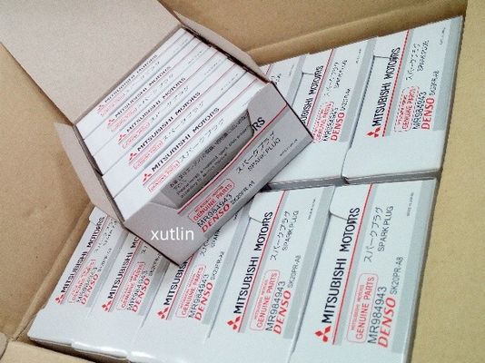 Auto Engine Spark Plugs For Land  MITSUBISHI  MOTORS  OEM  MR984943