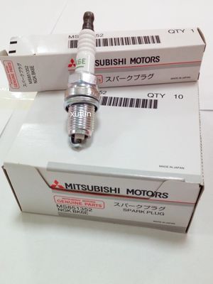 Auto Engine Spark Plugs For Land   MITSUBISHI  MOTORS  OEM  MS851352