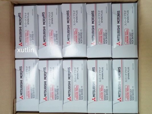 Auto Engine Spark Plugs For Land   MITSUBISHI  MOTORS  OEM  MS851357