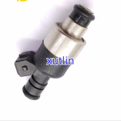 Diesel Engine Auto Parts Fuel Injector Nozzle 17084614 17089628 17105005 For 1996 Chevrolet Corvette For 93-96 Cad